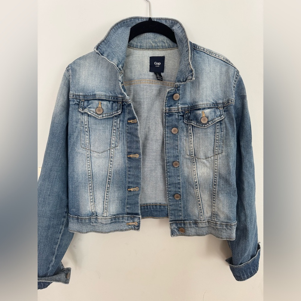 GAP Women's Faded Blue Jean Jacket